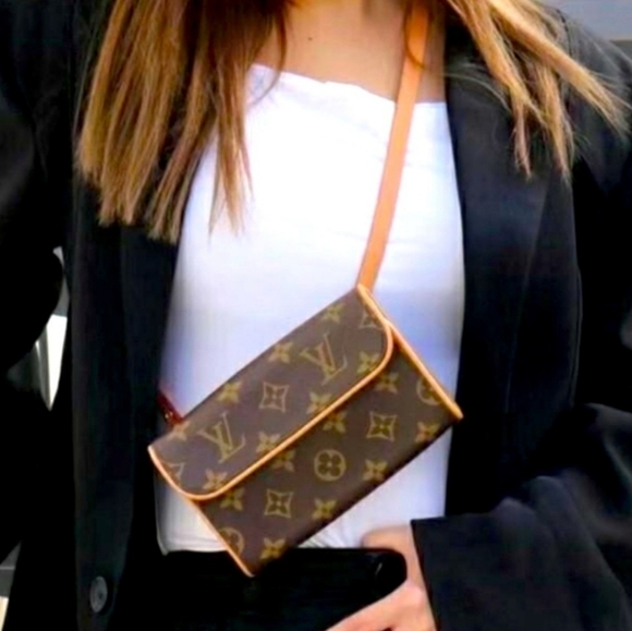 Louis Vuitton ✨️EUC Pochette Florentine Bumbag THE PERFECT BUMBAG - Picture 1 of 17